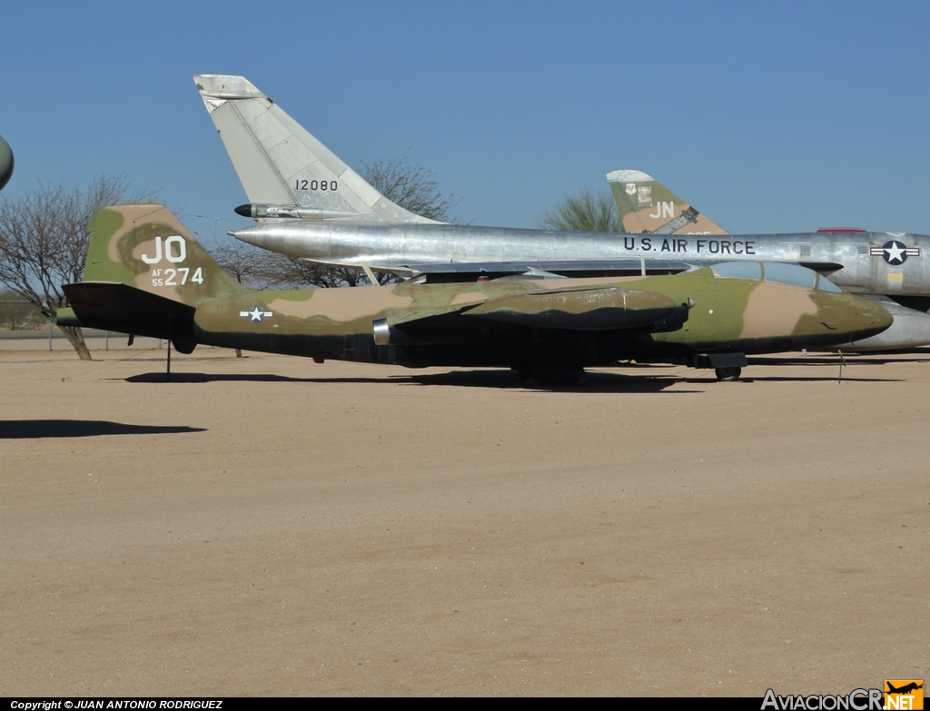 55-4274 - Martin B-57E Canberra - USAF - Fuerza Aerea de EE.UU