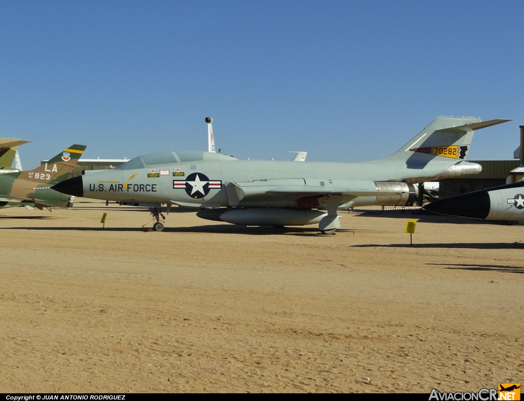 57-0282 - McDonnell F-101B Voodoo - USAF - Fuerza Aerea de EE.UU