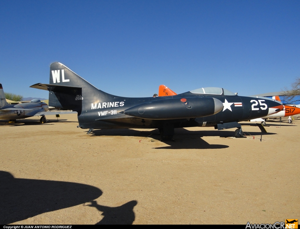 125183 - Grumman F9F-4 Panther - USA - Marines