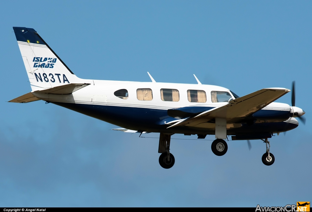 N83TA - Piper PA-31-310 Navajo - Island Birds