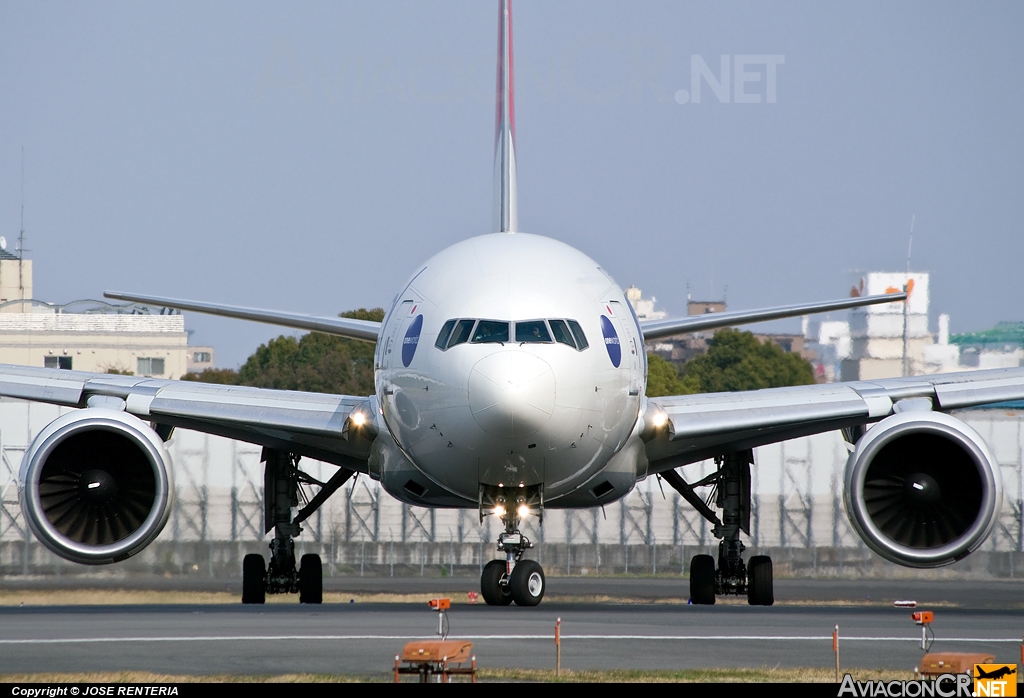 JA771J - Boeing 777-246 - Japan Airlines - JAL