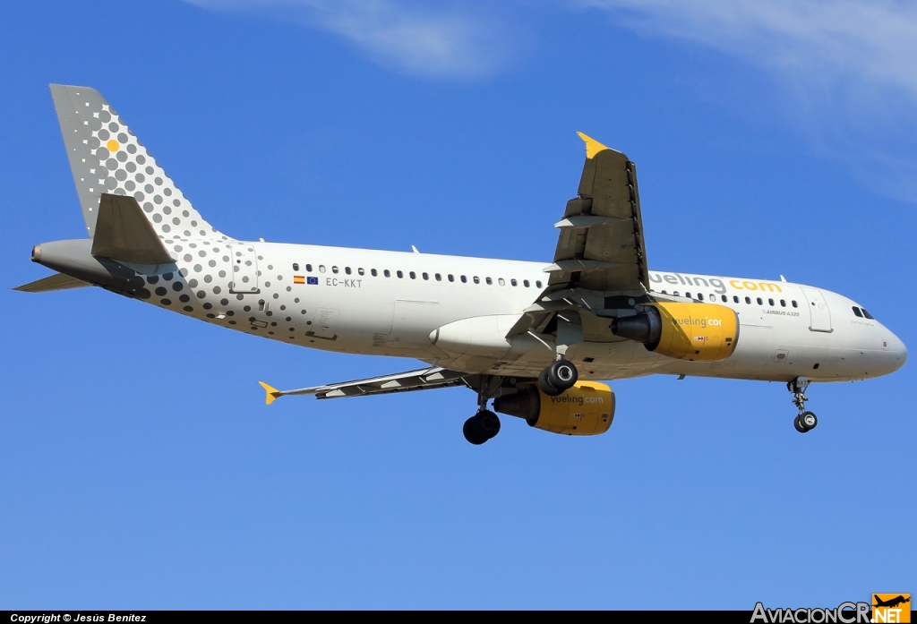 EC-KKT - Airbus A320-214 - Vueling
