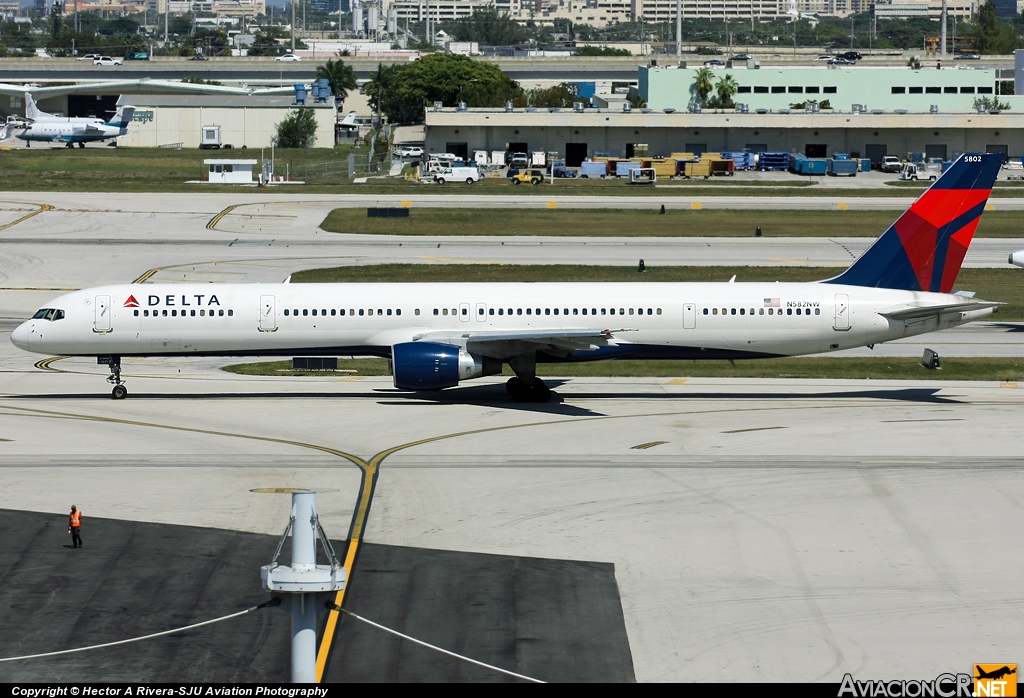 N582NW - Boeing 757-351 - Delta Air Lines