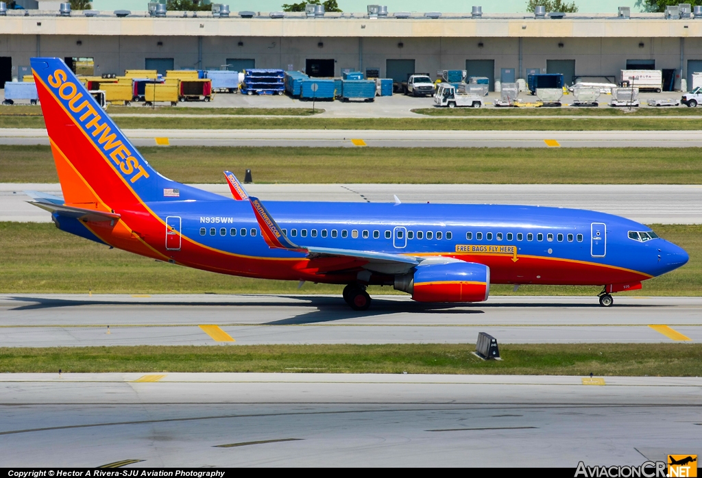 N935WN - Boeing 737-7H4 - Southwest Airlines