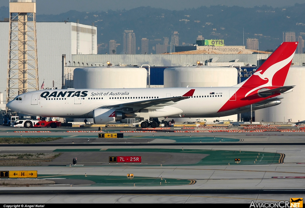 VH-EBI - Airbus A330-202 - Qantas