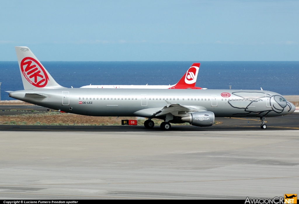 OE-LEZ - Airbus A321-211 - NIKI