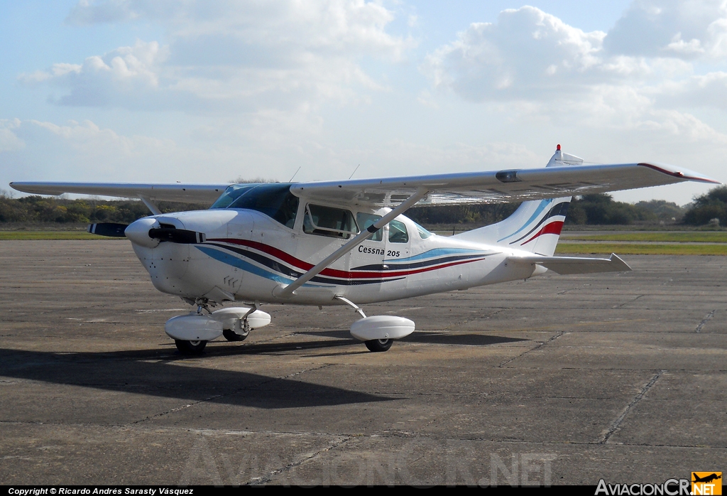 LV-IFI - Cessna 205 - Privado