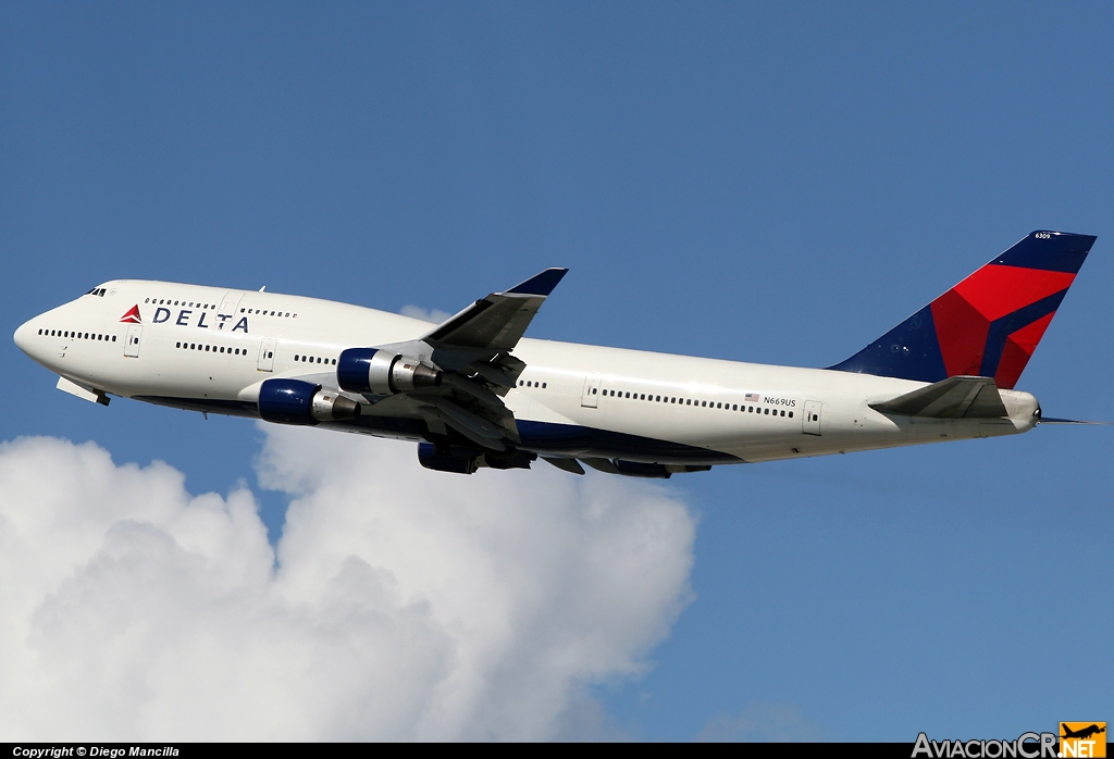 N669US - Boeing 747-451 - Delta Air Lines