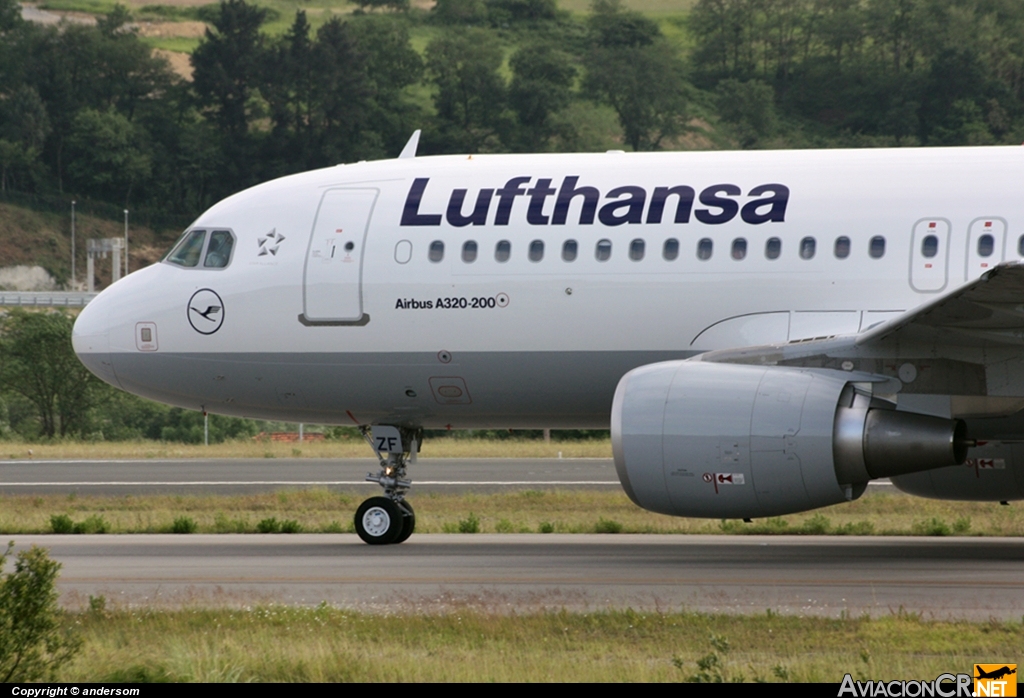 D-AIZF - Airbus A320-214 - Lufthansa