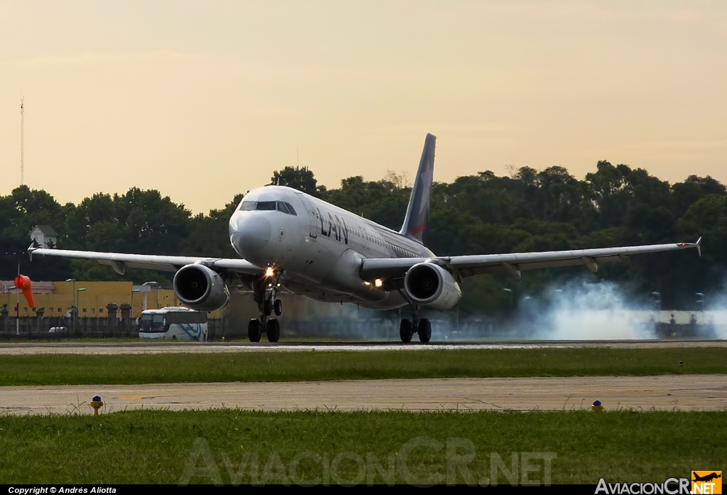 LV-BRA - Airbus A320-233 - LAN Argentina