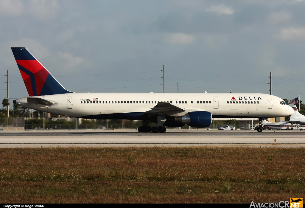 N602DL - Boeing 757-232 - Delta Air Lines