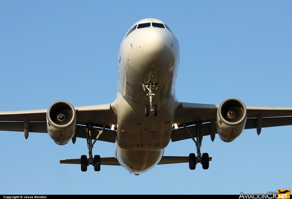EC-KOX - Airbus A320-232 - Spanair