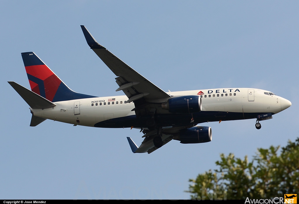 N301DQ - Boeing 737-732 - Delta Airlines