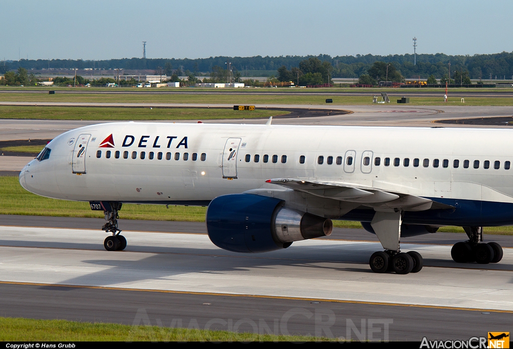 N684DA - Boeing 757-232 - Delta Airlines