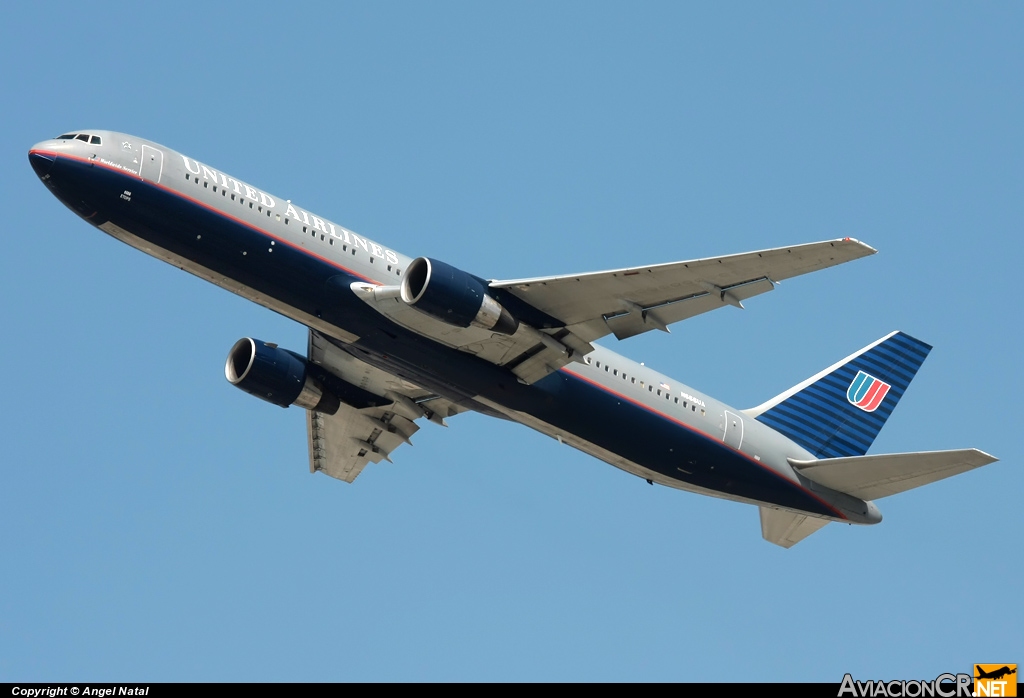 N666UA - Boeing 767-322(ER) - United Airlines