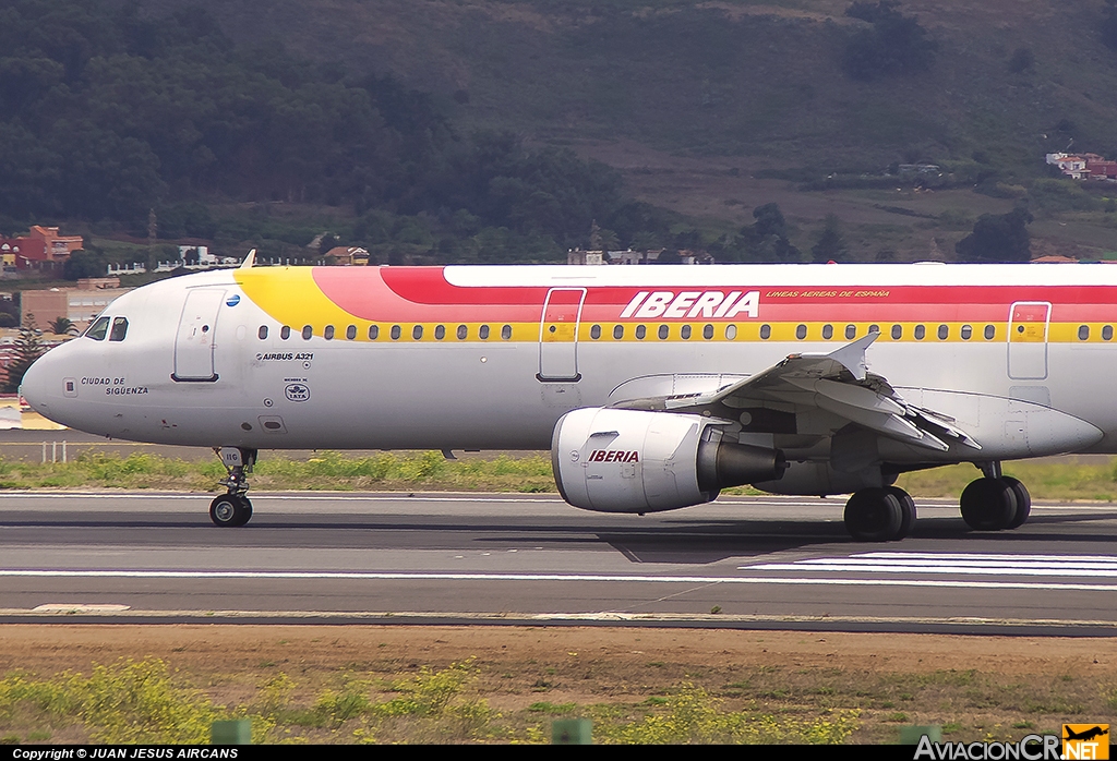 EC-IIG - Airbus A321-211 - Iberia