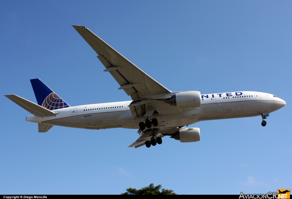 N220UA - Boeing 777-222/ER - United (Continental Airlines)