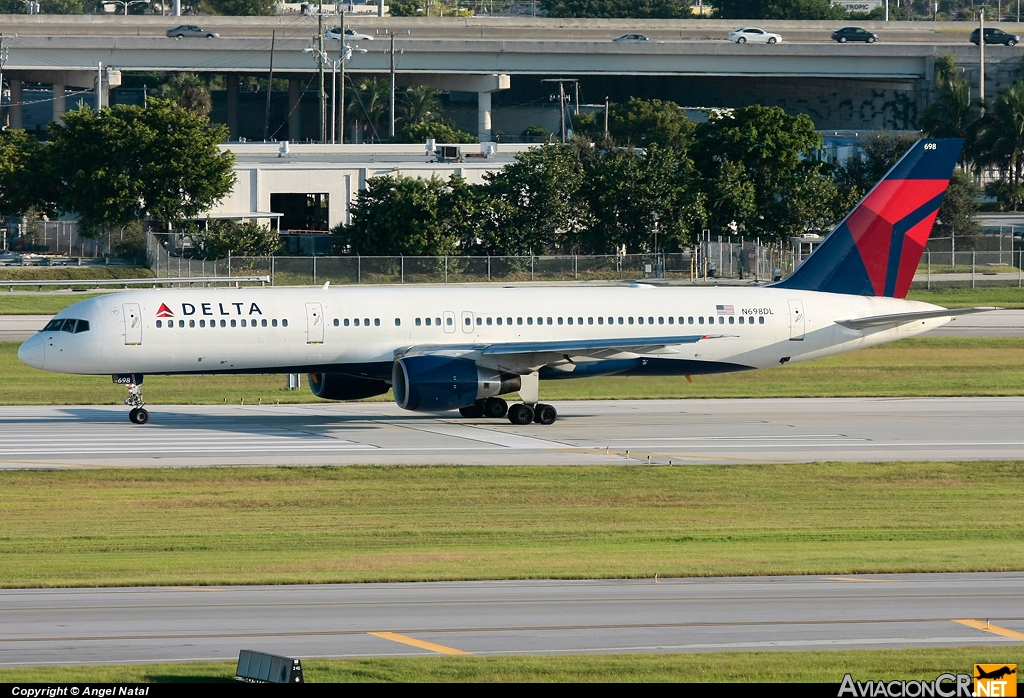 N698DL - Boeing 757-232 - Delta Airlines