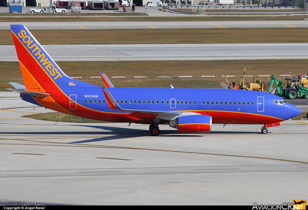N915WN - Boeing 737-7H4 - Southwest Airlines