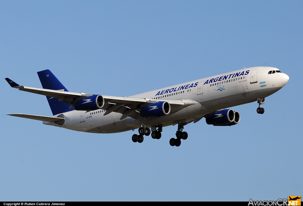 LV-ZPX - Airbus A340-211 - Aerolineas Argentinas