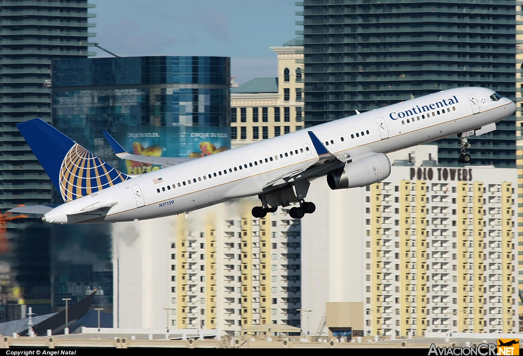 N17139 - Boeing 757-224 - Continental Airlines