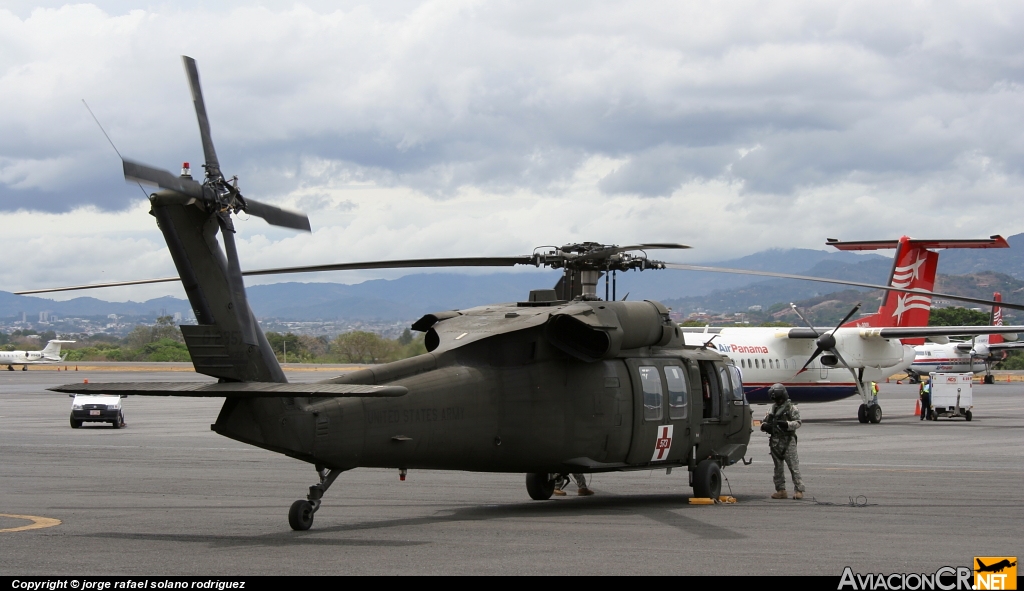 81-23573 - Sikorsky UH-60A Black Hawk (S-70A) - USAF - United States Air Force - Fuerza Aerea de EE.UU
