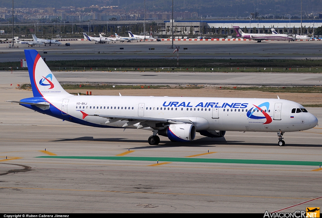 VQ-BKJ - Airbus A321-211 - Ural Airlines