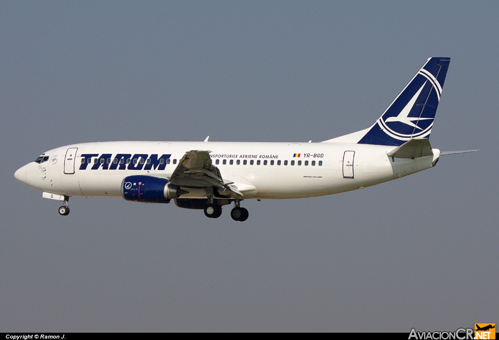 YR-BGD - Boeing 737-38J - TAROM