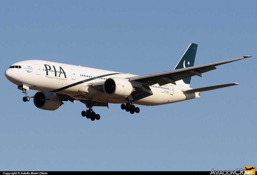AP-BGT - Boeing 777-240/ER - Pakistan International Airlines (PIA)