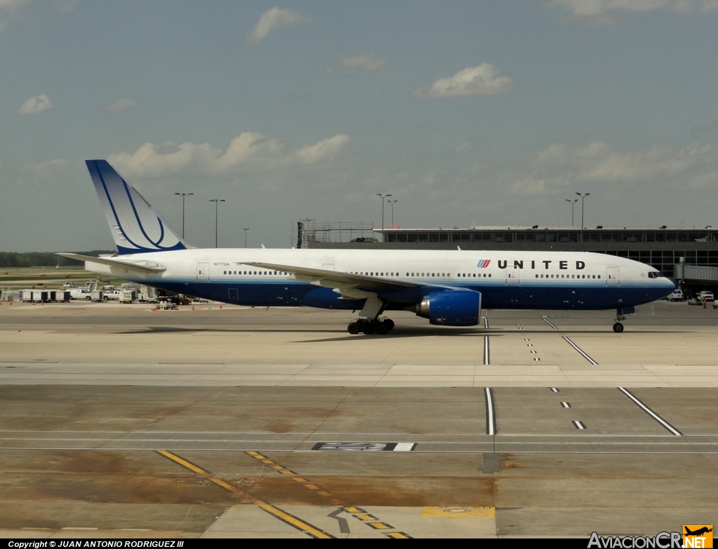 N777UA - Boeing 777-222 - United Airlines