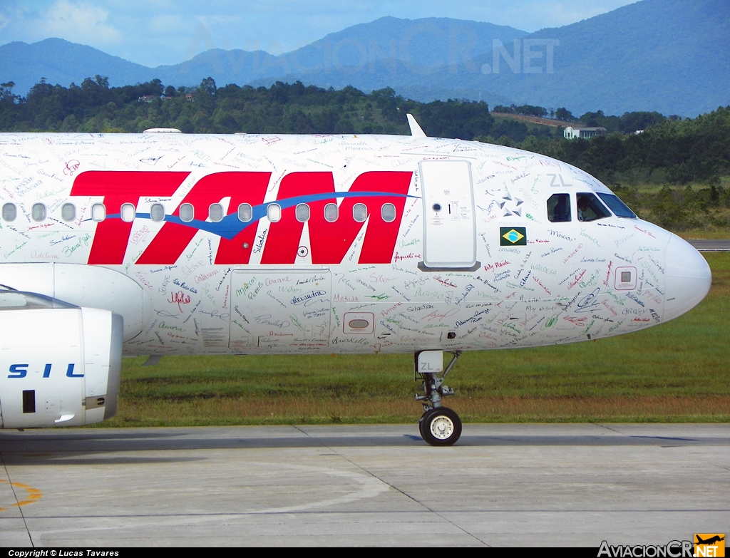 PT-MZL - Airbus A320-232 - TAM