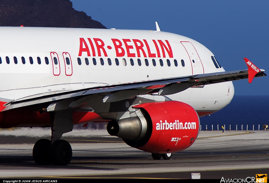 D-ALTJ - Airbus A320-214 - Air Berlin