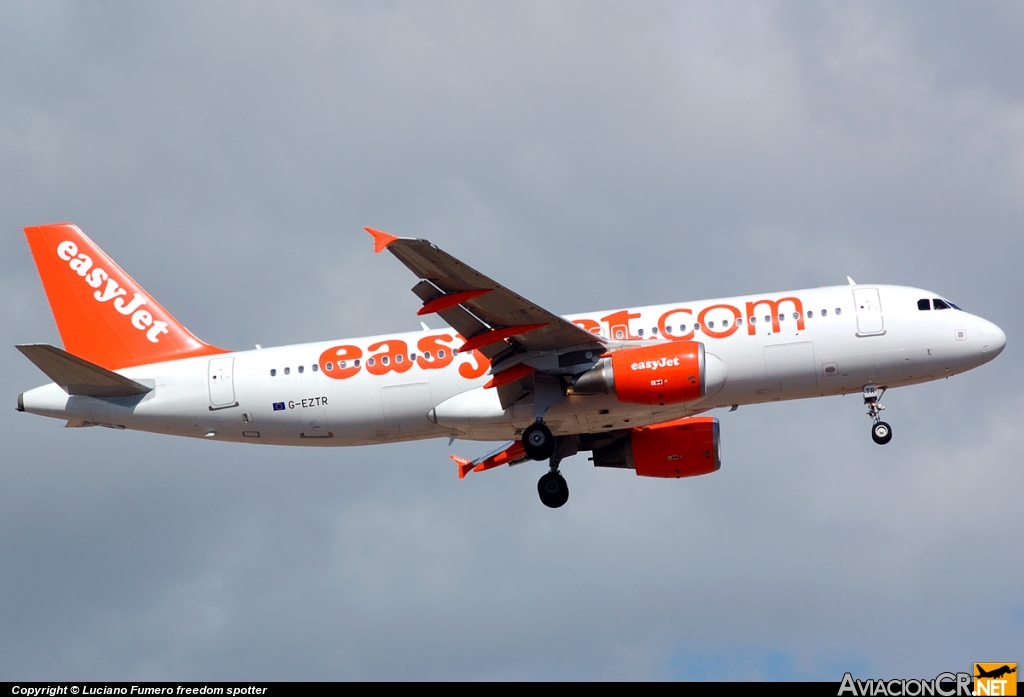 G-EZTR - Airbus A320-214 - EasyJet