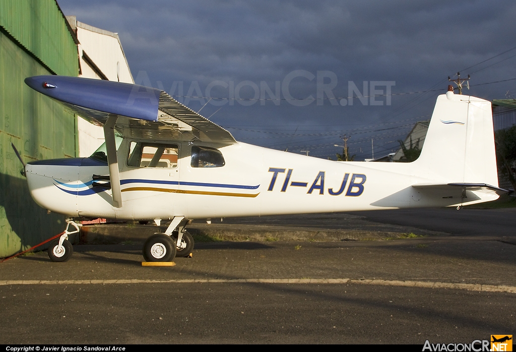 TI-AJB - Cessna 150 - Privado