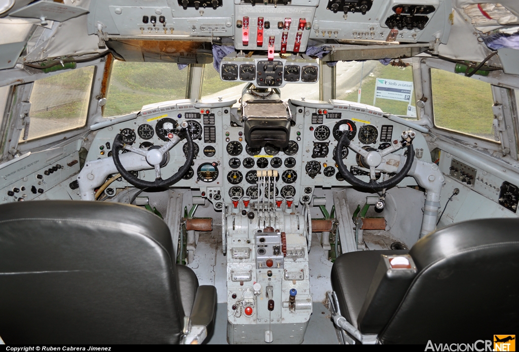 DDR-STD - Ilyushin Il-18 - Interflug