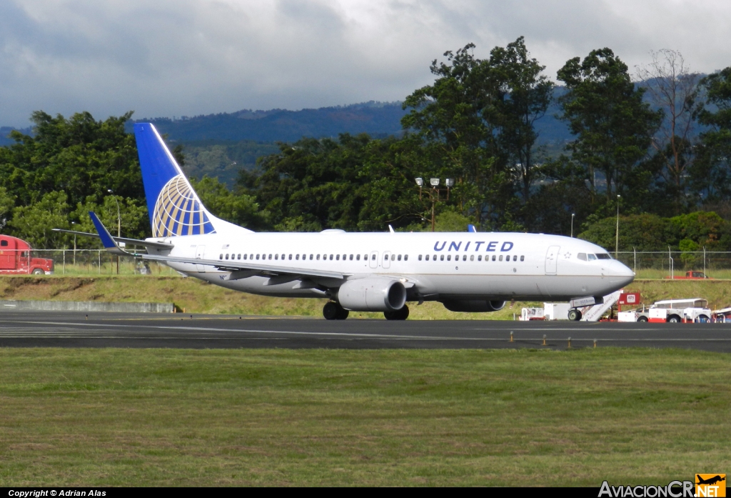 N18223 - Boeing 737-824 - United Airlines (Continental Airlines)