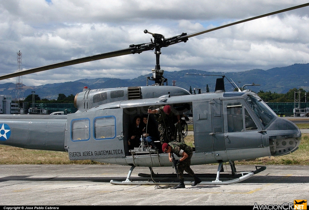 FAG-110 - Bell UH-1 Huey II - Fuerza Aérea Guatemalteca