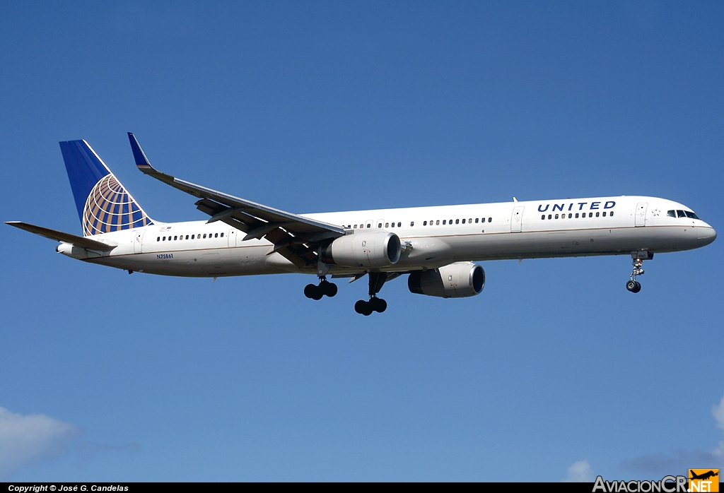 N75861 - Boeing 757-33N - United Airlines