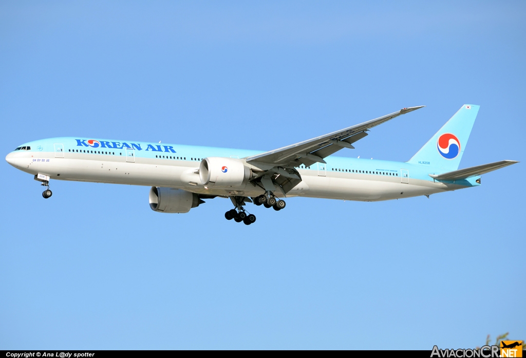 HL8208 - Boeing 777-3B5ER - Korean Air