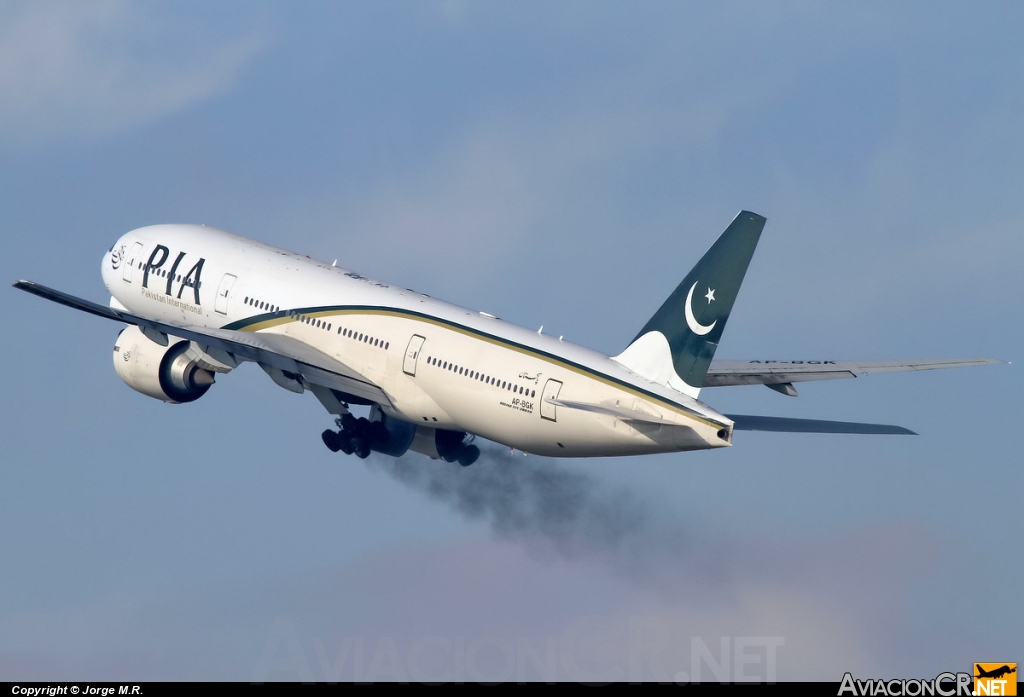AP-BGK - Boeing 777-240/ER - Pakistan International Airlines (PIA)