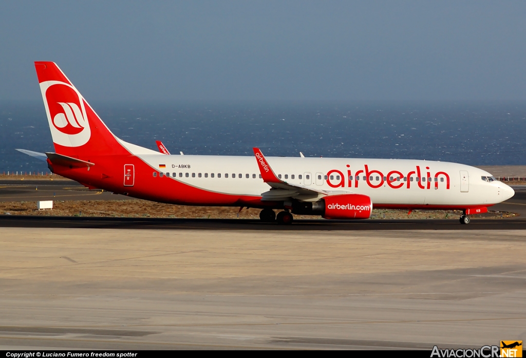 D-ABKB - Boeing 737-86J - Air Berlin
