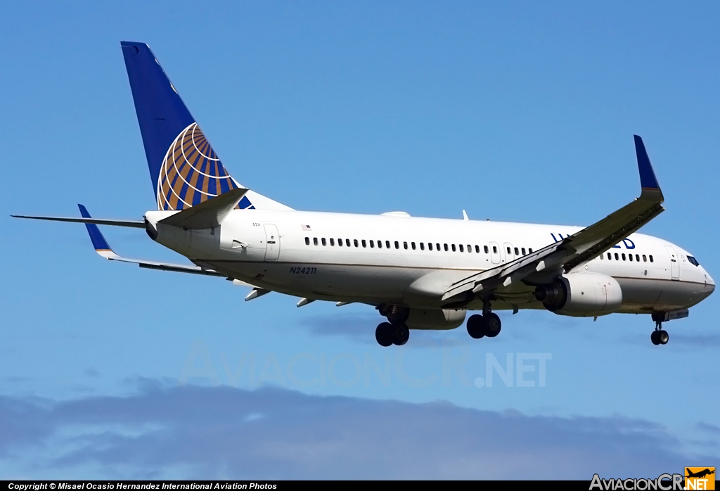 N24211 - Boeing 737-824 - UNITED (United-Continental)