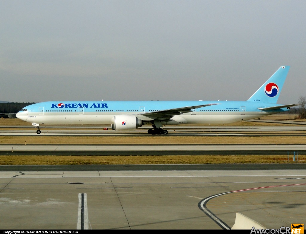 HL-7784 - Boeing 777-35B/ER - Korean Air
