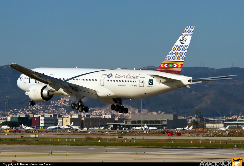 AP-BHX - Boeing 777-240/ER - Pakistan International Airlines (PIA)