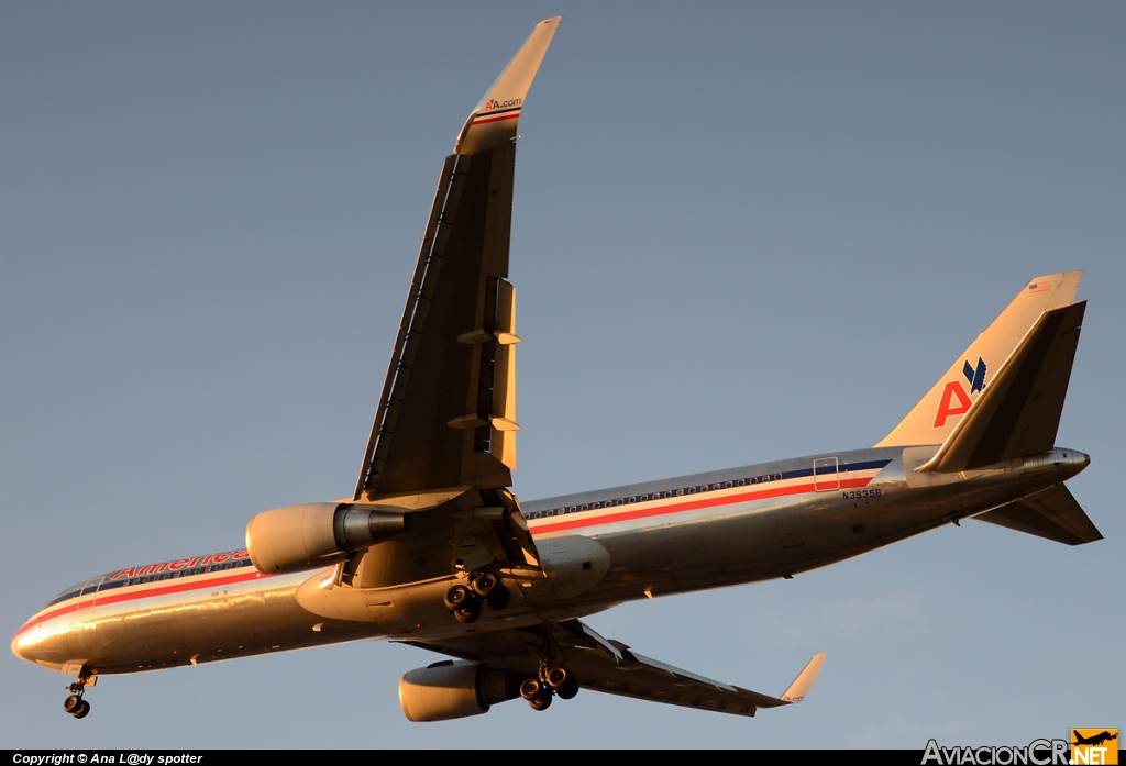 N39356 - Boeing 767-323/ER - American Airlines