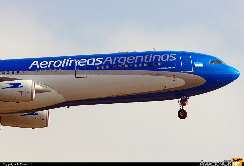 LV-CSD - Airbus A340-313X - Aerolineas Argentinas