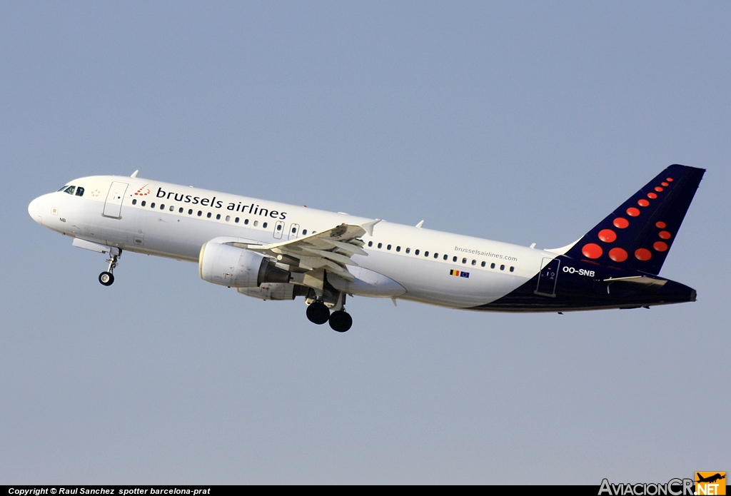 OO-SNB - Airbus A320-214 - Brussels Airlines