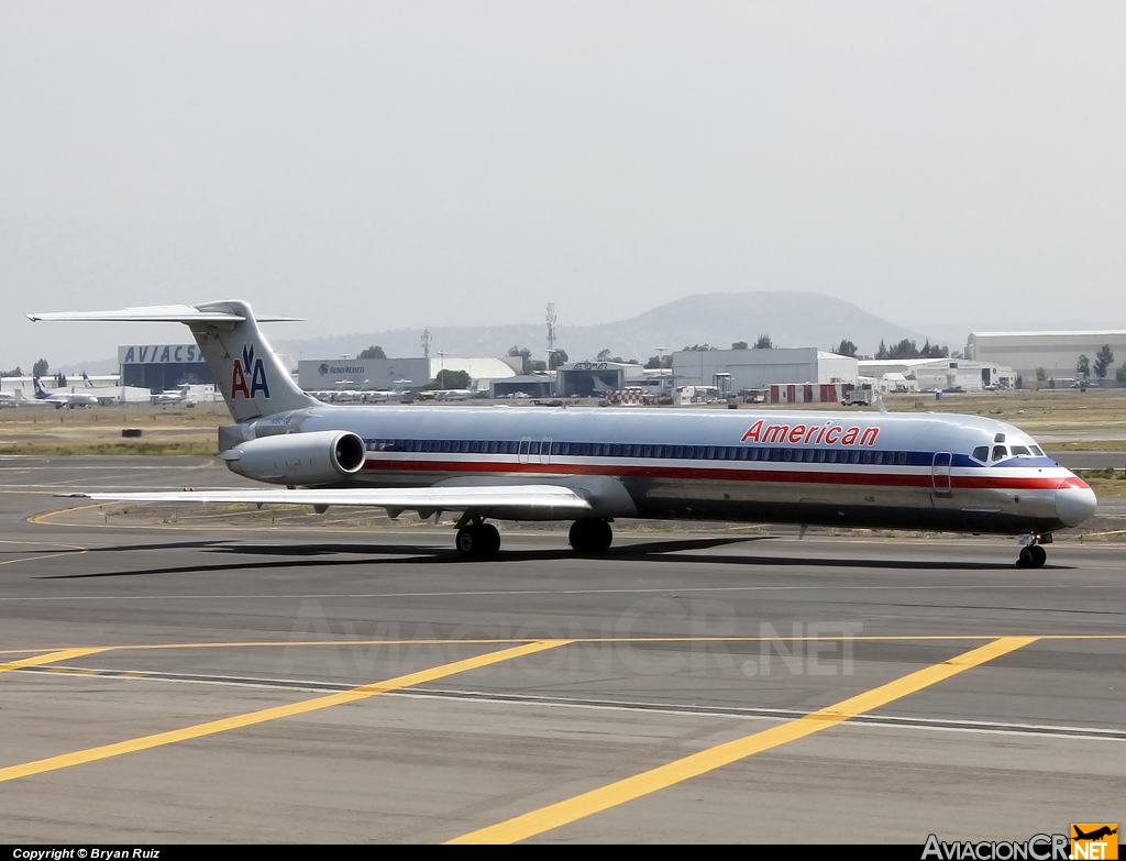 N954U - McDonnell Douglas MD-82 (DC-9-82) - American Airlines