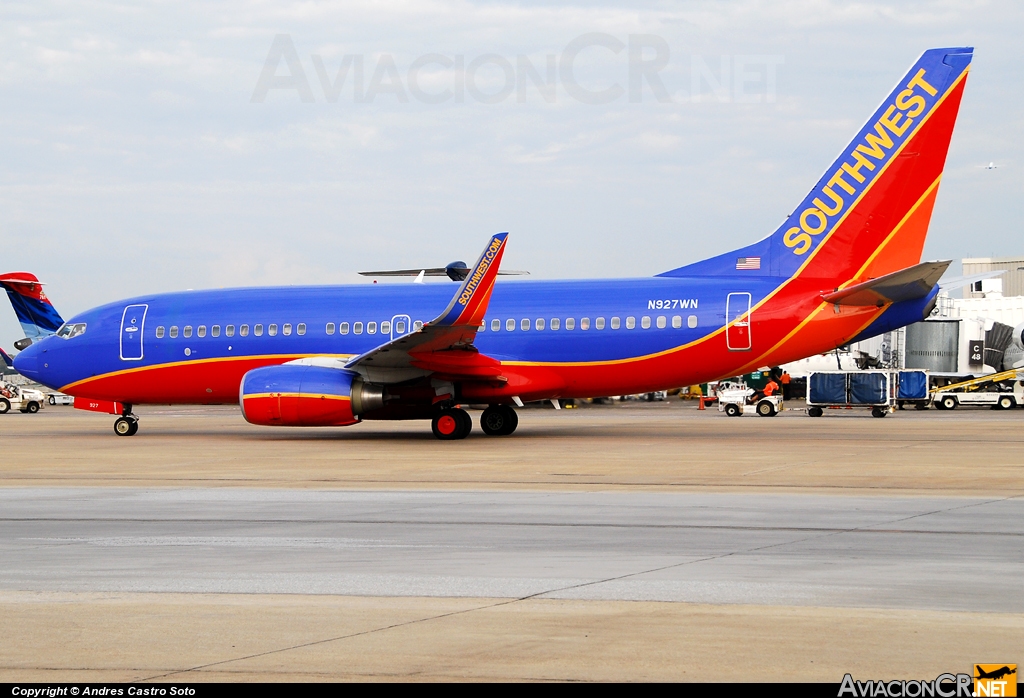 N927WN - Boeing 737-7H4 - Southwest Airlines