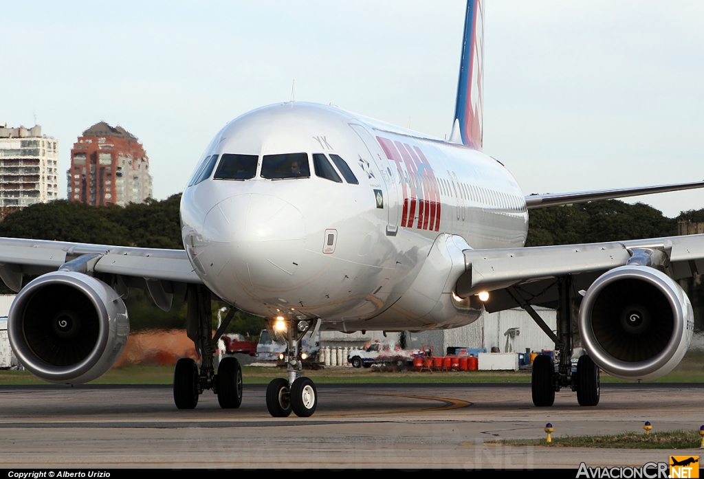 PR-MYK - Airbus A320-214 - TAM Linhas Aéreas